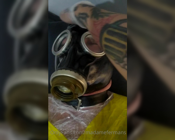 Madame Fermans aka madamefermans - 06-28-2021 OnlyFans Video - mumificado e sendo provocado