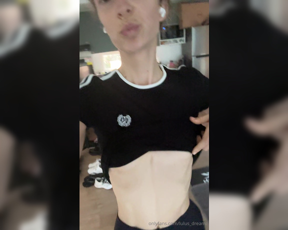 Lulusdreamz aka lulus_dreamz - 04-01-2024 OnlyFans Video - Sweaty sneaky workout views