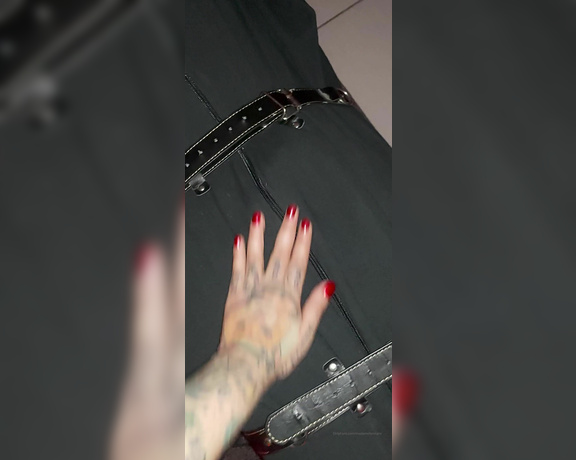 Madame Fermans aka madamefermans - 04-29-2023 OnlyFans Video - Meu casulo de pau duro rs Estar em total privação estar indefeso , ser literalmente um