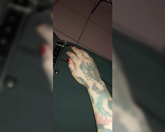 Madame Fermans aka madamefermans - 04-29-2023 OnlyFans Video - Meu casulo de pau duro rs Estar em total privação estar indefeso , ser literalmente um