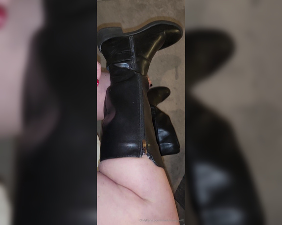 Maddison Spoilt aka maddisonspoilt - 11-25-2024 OnlyFans Video - The smell when I unzipped these boots after a 12 hour day, was amazing