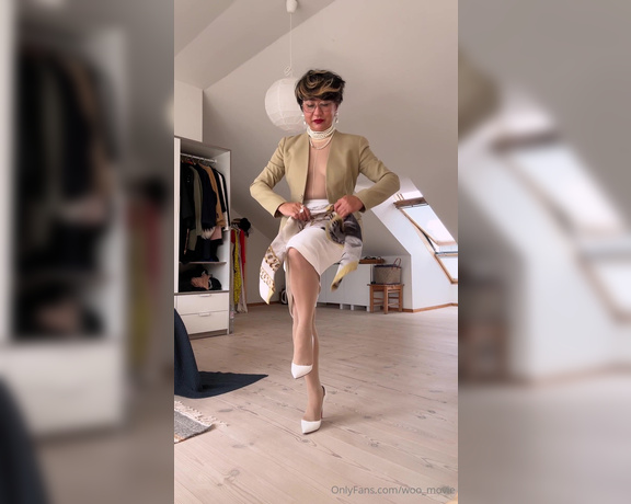 Julia Woo aka woo_movie - 08-21-2024 OnlyFans Video - Body stockings styling for every day outfit