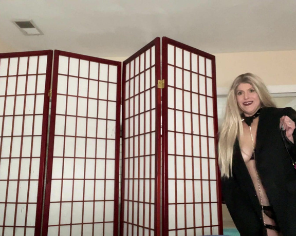 TabithaXXX - Mommy's Secret ORGY- a BEDTIME StoryJOI