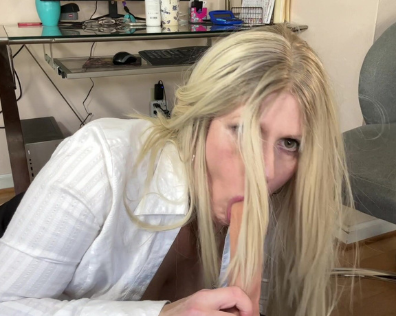 TabithaXXX - SECRETARY SUCKSFUCKS to KEEP JOB - HD