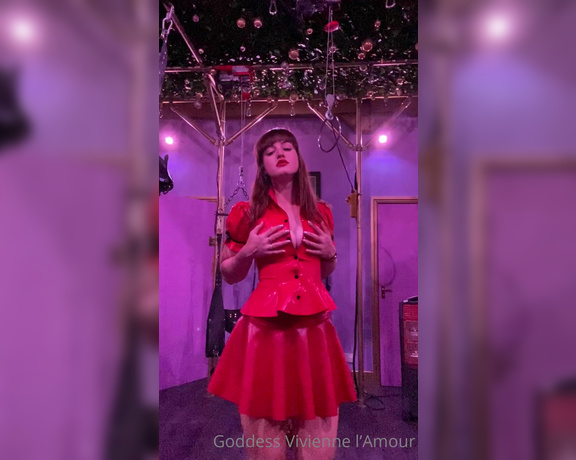 Vivienne L'Amour aka Vlproductionsuk OnlyFans - Mistress in Latex POV