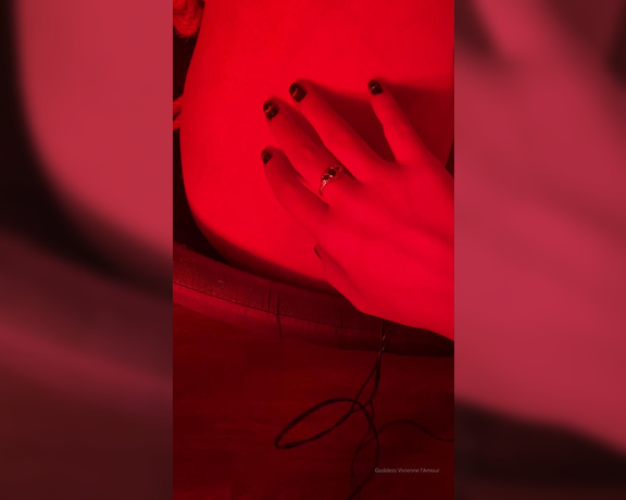 Vivienne L'Amour aka Vlproductionsuk OnlyFans - The nails!