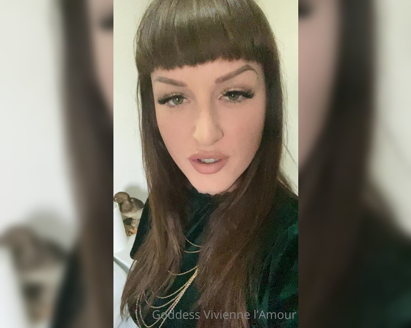 Vivienne L'Amour aka Vlproductionsuk OnlyFans - Foxy!