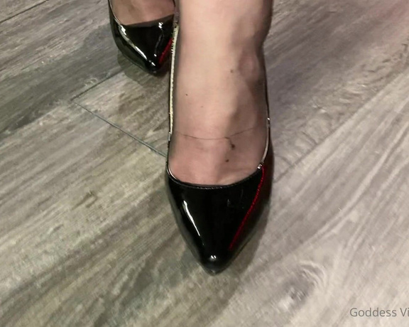 Vivienne L'Amour aka Vlproductionsuk OnlyFans - What do you want to see today Do you love my high heels Please scroll through my archives & 3 all