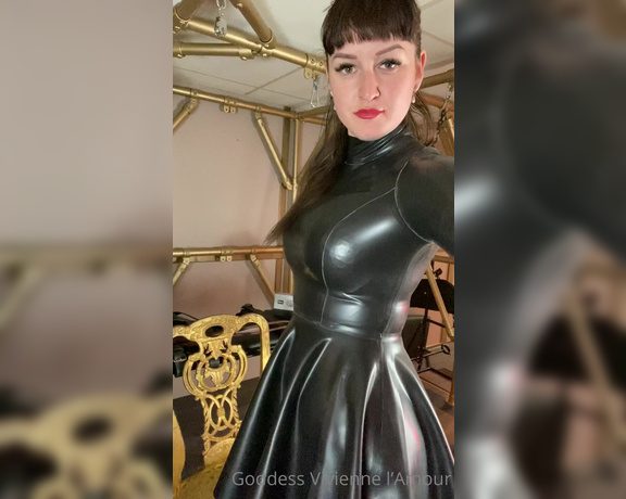 Vivienne L'Amour aka Vlproductionsuk OnlyFans - 3 full rubber worship clips for you 3 Thanks to Iain for this purchase Please show appreciation 3