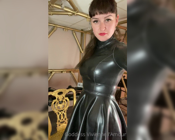 Vivienne L'Amour aka Vlproductionsuk OnlyFans - 3 full rubber worship clips for you 3 Thanks to Iain for this purchase Please show appreciation 3