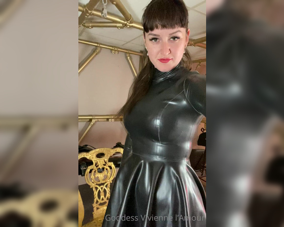 Vivienne L'Amour aka Vlproductionsuk OnlyFans - 3 full rubber worship clips for you 3 Thanks to Iain for this purchase Please show appreciation 3