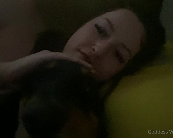 Vivienne L'Amour aka Vlproductionsuk OnlyFans - Snuggle time!