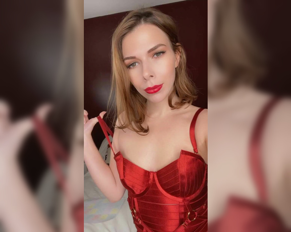 Ibicella aka Ibicella OnlyFans - (Vid) Benz baby, dans sa nouvelle robe Bordelle