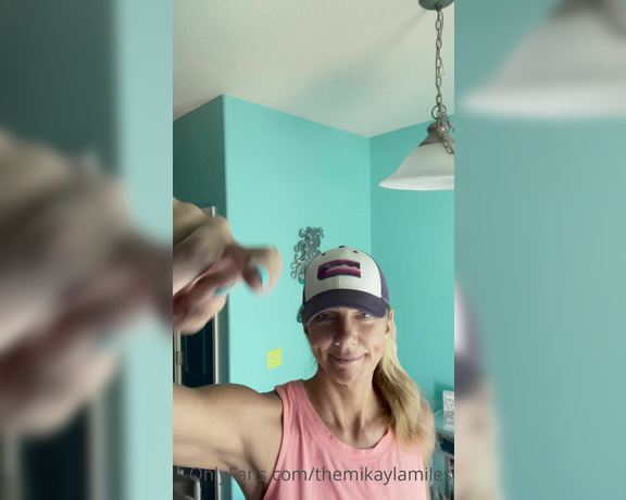 Mikayla Miles aka Themikaylamiles OnlyFans - More double bicep bounces!