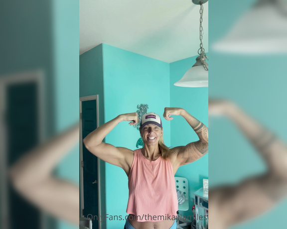 Mikayla Miles aka Themikaylamiles OnlyFans - More double bicep bounces!