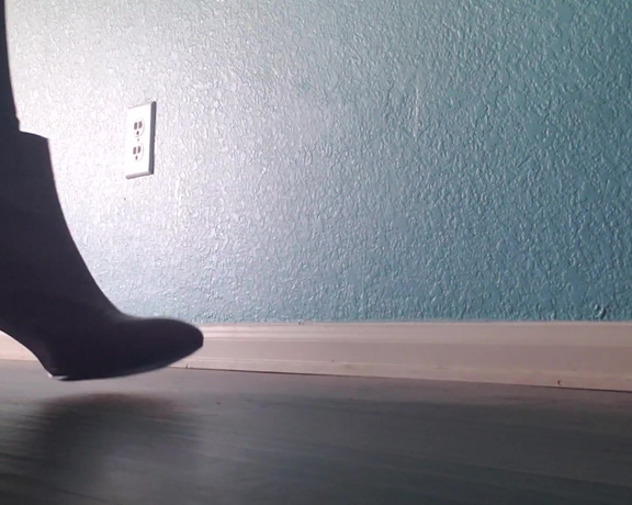Mikayla Miles aka Themikaylamiles OnlyFans - #heels #boots #walk #stomp #tap #sexyboots #mikaylamiles