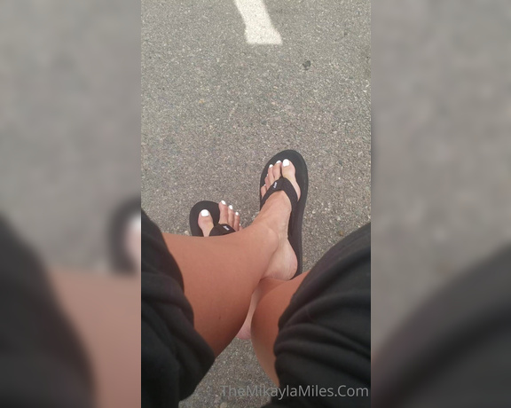 Mikayla Miles aka Themikaylamiles OnlyFans - #whitetoenails #reefflipflop