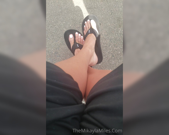 Mikayla Miles aka Themikaylamiles OnlyFans - #whitetoenails #reefflipflop