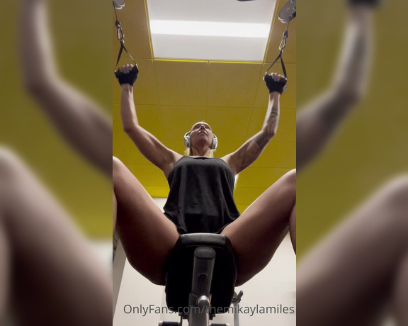 Mikayla Miles aka Themikaylamiles OnlyFans - Having fun at the gym! #giantess #workout #pov #muscles #flex #stomp #lifting