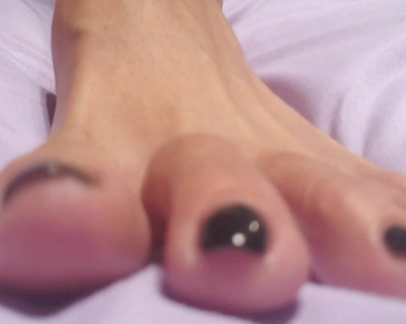 Mikayla Miles aka Themikaylamiles OnlyFans - Up Close and Personal #toes #squeeze #giantess #mikaylamiles #blacktoenails #longtoes #sexytoes