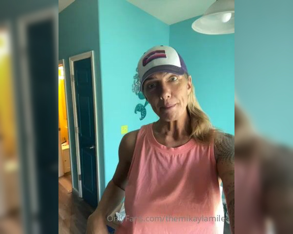 Mikayla Miles aka Themikaylamiles OnlyFans - Bicep bounces!