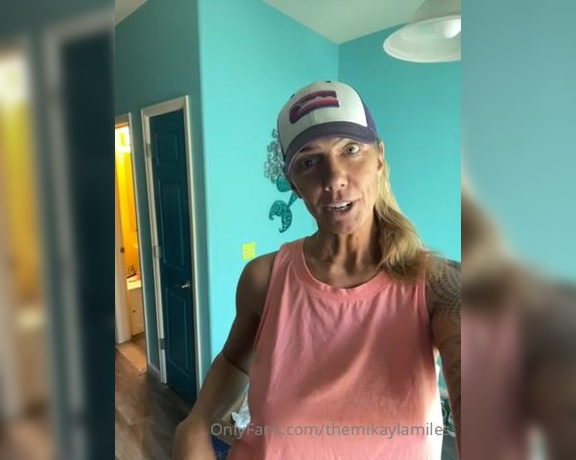 Mikayla Miles aka Themikaylamiles OnlyFans - Bicep bounces!