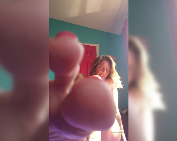 Mikayla Miles aka Themikaylamiles OnlyFans - JOI Lick the sweat off my soles my little foot boy! #footloser #footworship #foothumiliationjoi #lic