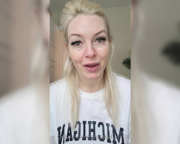 Missbehavin26 aka Missbehavin26 OnlyFans - Update , rolled out of bed and into thus video for u haha will make another to make up fir this