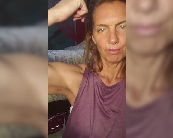 Mikayla Miles aka Themikaylamiles OnlyFans - Armpit Worship and Biceps Bouncing #mikaylamiles #bicepsbouncing #armpit #armpitworship #smellmyarmp