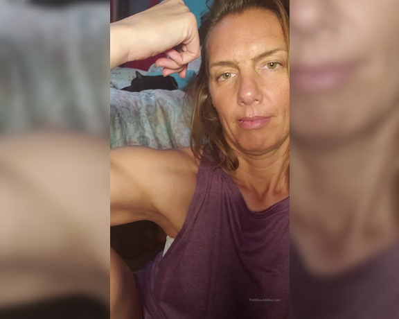 Mikayla Miles aka Themikaylamiles OnlyFans - Armpit Worship and Biceps Bouncing #mikaylamiles #bicepsbouncing #armpit #armpitworship #smellmyarmp