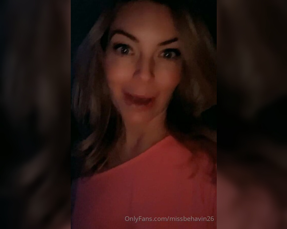 Missbehavin26 aka Missbehavin26 OnlyFans - Lil dancey dance snowy night