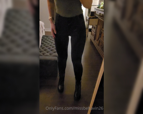 Missbehavin26 aka Missbehavin26 OnlyFans - Was getting ready for a night out with my friend! Sneak peak my outfit