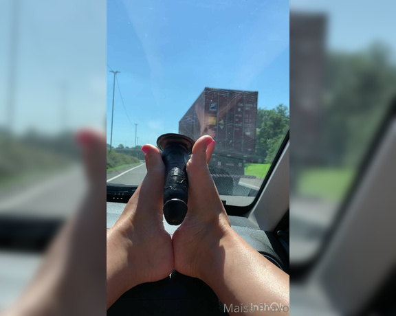 Maisa Pravo aka Mpwebmodel OnlyFans - Brincando na estrada! Tchau Porto Alegre #feet