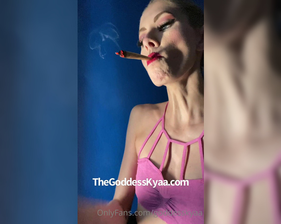 Goddess Kyaa aka Goddesskyaa OnlyFans - Smoking between cam sessions this evening I love smoking on camera, too Submit for a smoking wor