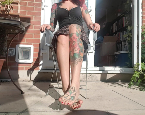 Adreena Angela aka Adreena_angela OnlyFans - Relaxing barefoot in the garden