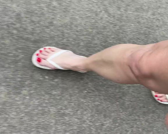 Beneathmytoes aka Beneathmytoes OnlyFans - Someone asked for more flip flops so I let you walk to my car with me Ignore the almost tripping