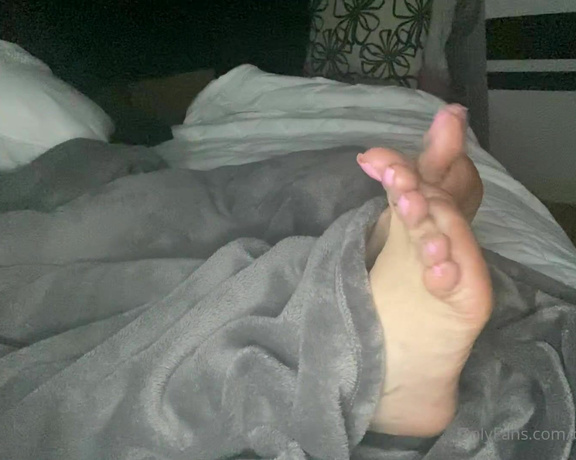 Beneathmytoes aka Beneathmytoes OnlyFans - Time to get up!