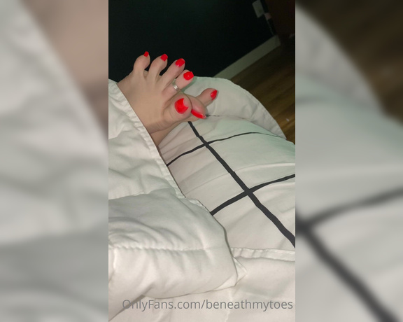 Beneathmytoes aka Beneathmytoes OnlyFans - Good morning! 1