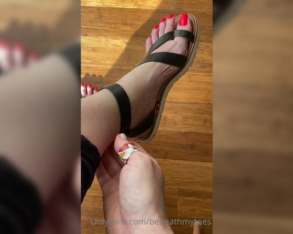 Beneathmytoes aka Beneathmytoes OnlyFans - A few in and a few out of sandals 7