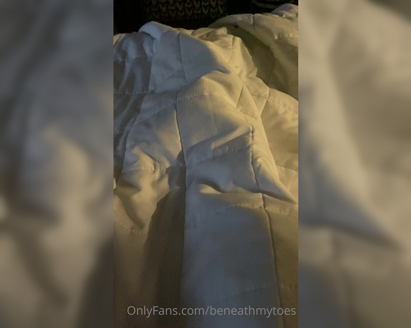 Beneathmytoes aka Beneathmytoes OnlyFans - What’s it like peeling back the covers in the morning after spending the night with me Would seein 9