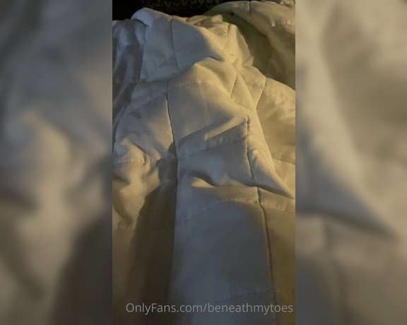 Beneathmytoes aka Beneathmytoes OnlyFans - What’s it like peeling back the covers in the morning after spending the night with me Would seein 9