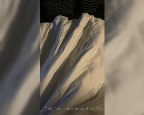 Beneathmytoes aka Beneathmytoes OnlyFans - What’s it like peeling back the covers in the morning after spending the night with me Would seein 9