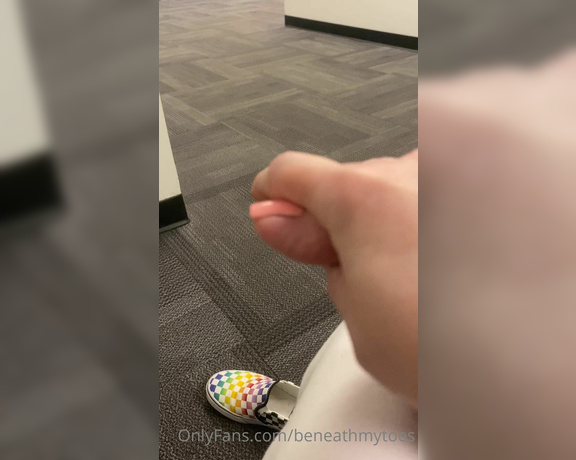 Beneathmytoes aka Beneathmytoes OnlyFans - Work peek And got caught Lol 1