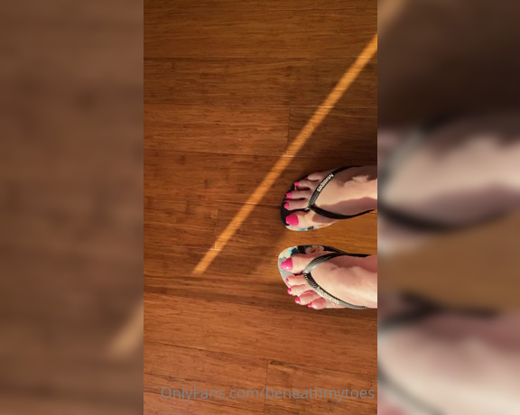 Beneathmytoes aka Beneathmytoes OnlyFans - Sunshine on my toes makes me happy Not as happy as your load would, but still happy