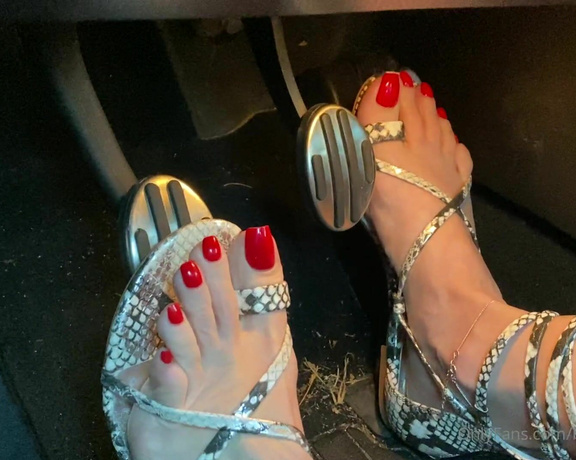 Beneathmytoes aka Beneathmytoes OnlyFans - I took you out with me 1