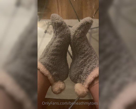 Beneathmytoes aka Beneathmytoes OnlyFans - Recap video! Ass play What makes me wet