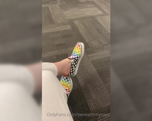 Beneathmytoes aka Beneathmytoes OnlyFans - Break toes I love slipping them out of my shoes when I’m out I’ve never watched anyone around me 1