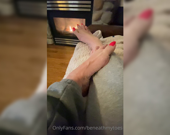 Beneathmytoes aka Beneathmytoes OnlyFans - Do I make myself clear Hands off your cocks NOW