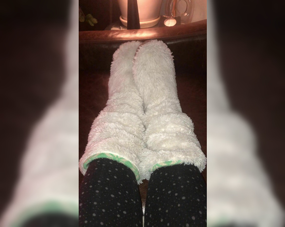 Beneathmytoes aka Beneathmytoes OnlyFans - Fuzzy slippers