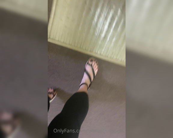 Beneathmytoes aka Beneathmytoes OnlyFans - 202 minutes Needed to make a quick stop Took you with